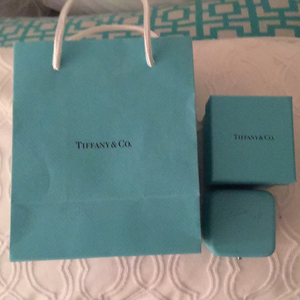 Tiffany and Co 18k Gold wedding band size 7